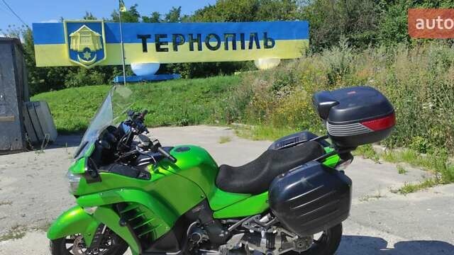 Зеленый Кавасаки GTR 1400, объемом двигателя 1.35 л и пробегом 99 тыс. км за 7000 $, фото 3 на Automoto.ua
