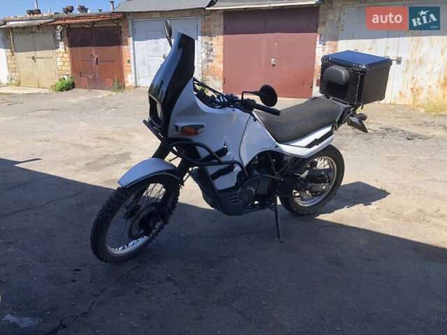 Кавасакі KLR 650 1992 у Києві на Automoto.ua Білий Кавасакі KLR 650, об'ємом двигуна 0.65 л та пробігом 90 тис. км за 3000 $, фото 6 на Automoto.ua