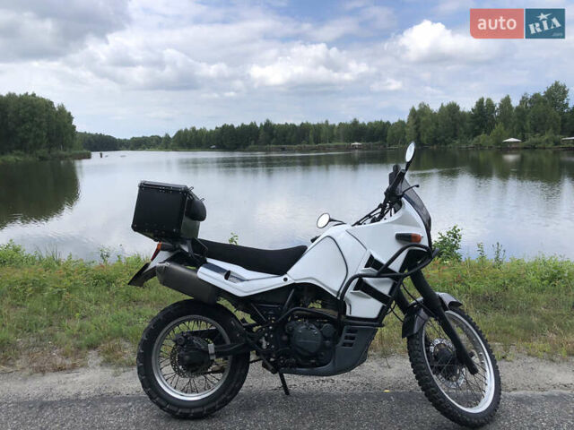 Кавасакі KLR 650 1992 у Києві на Automoto.ua Білий Кавасакі KLR 650, об'ємом двигуна 0.65 л та пробігом 90 тис. км за 3000 $, фото 4 на Automoto.ua