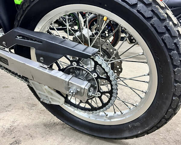 Кавасаки KLX 250, объемом двигателя 0.25 л и пробегом 26 тыс. км за 4000 $, фото 3 на Automoto.ua