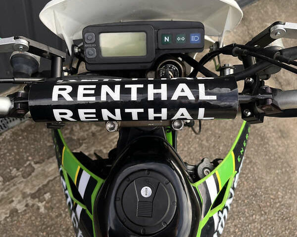 Зеленый Кавасаки KLX 250, объемом двигателя 0.25 л и пробегом 28 тыс. км за 4200 $, фото 7 на Automoto.ua