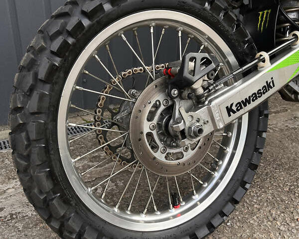 Зеленый Кавасаки KLX 250, объемом двигателя 0.25 л и пробегом 28 тыс. км за 4200 $, фото 12 на Automoto.ua
