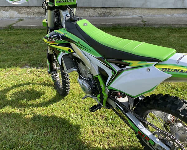 Зеленый Кавасаки KX 450F, объемом двигателя 0.45 л и пробегом 1 тыс. км за 4699 $, фото 7 на Automoto.ua