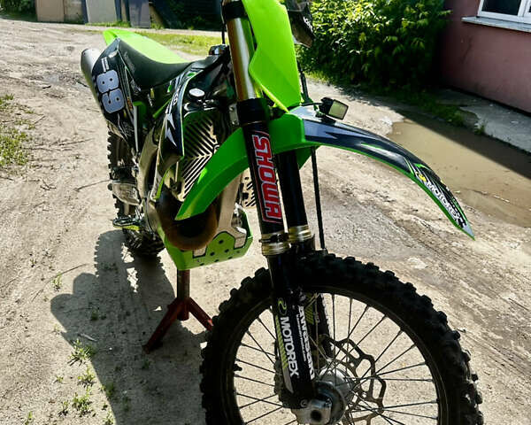 Зеленый Кавасаки KX 450F, объемом двигателя 0.45 л и пробегом 120 тыс. км за 6000 $, фото 5 на Automoto.ua