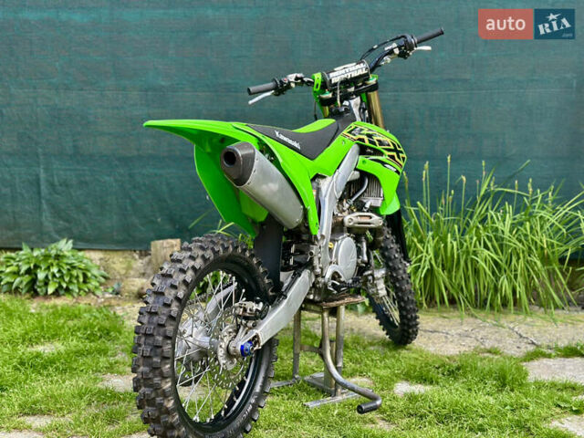 Зеленый Кавасаки KX 450F, объемом двигателя 0.45 л и пробегом 1 тыс. км за 6200 $, фото 6 на Automoto.ua