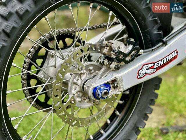 Зеленый Кавасаки KX 450F, объемом двигателя 0.45 л и пробегом 1 тыс. км за 6300 $, фото 5 на Automoto.ua