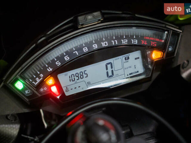 Кавасаки Ninja 1000 ZX-10R, объемом двигателя 1 л и пробегом 10 тыс. км за 17000 $, фото 9 на Automoto.ua