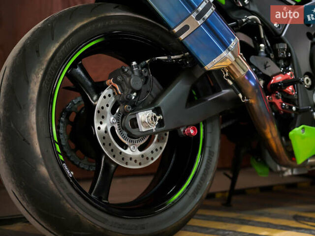 Кавасаки Ninja 1000 ZX-10R, объемом двигателя 1 л и пробегом 10 тыс. км за 17000 $, фото 18 на Automoto.ua