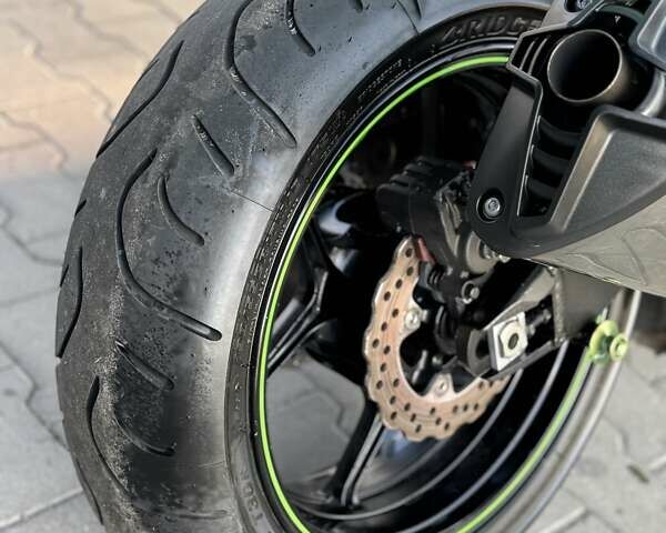 Зелений Кавасакі Ninja 1000 ZX-10R, об'ємом двигуна 1 л та пробігом 28 тис. км за 9999 $, фото 21 на Automoto.ua