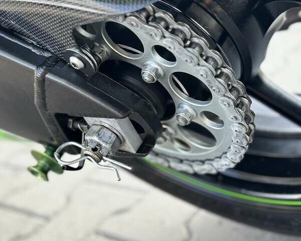 Зелений Кавасакі Ninja 1000 ZX-10R, об'ємом двигуна 1 л та пробігом 28 тис. км за 9999 $, фото 20 на Automoto.ua