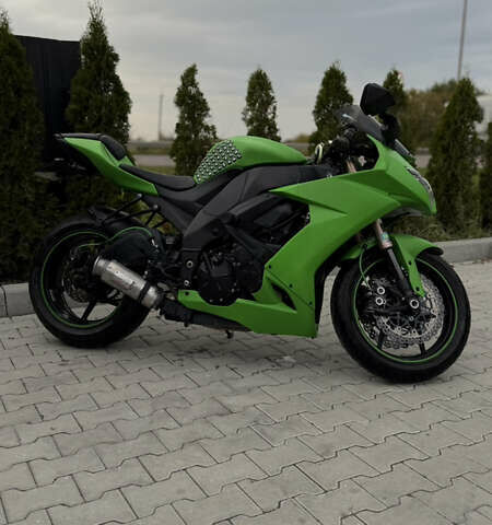 Зеленый Кавасаки Ninja 1000 ZX-10R, объемом двигателя 1 л и пробегом 10 тыс. км за 5500 $, фото 1 на Automoto.ua