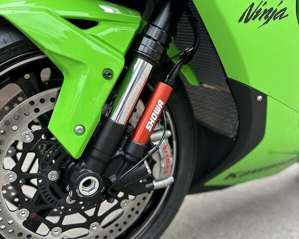 Зеленый Кавасаки Ninja 1000 ZX-10R, объемом двигателя 1 л и пробегом 1 тыс. км за 22999 $, фото 8 на Automoto.ua