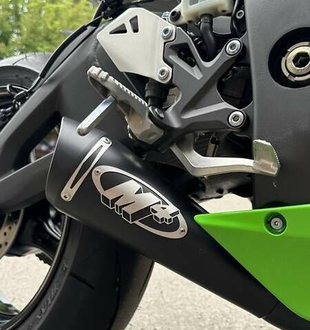 Зеленый Кавасаки Ninja 1000 ZX-10R, объемом двигателя 1 л и пробегом 1 тыс. км за 22999 $, фото 4 на Automoto.ua