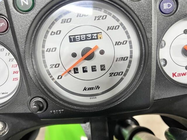 Кавасаки Ninja 250, объемом двигателя 0.25 л и пробегом 0 тыс. км за 2800 $, фото 4 на Automoto.ua