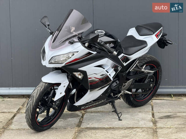 Кавасаки Ninja 250, объемом двигателя 0.25 л и пробегом 15 тыс. км за 3800 $, фото 1 на Automoto.ua