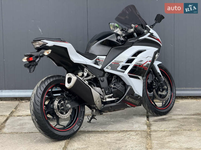 Кавасаки Ninja 250, объемом двигателя 0.25 л и пробегом 15 тыс. км за 3800 $, фото 4 на Automoto.ua