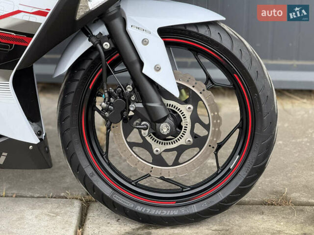 Кавасаки Ninja 250, объемом двигателя 0.25 л и пробегом 15 тыс. км за 3800 $, фото 7 на Automoto.ua