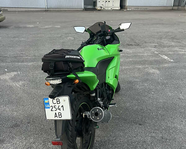 Зеленый Кавасаки Ninja 250, объемом двигателя 0.25 л и пробегом 17 тыс. км за 2500 $, фото 10 на Automoto.ua