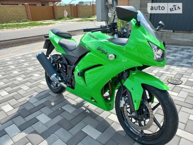 Зелений Кавасакі Ninja 250, об'ємом двигуна 0.25 л та пробігом 7 тис. км за 3500 $, фото 4 на Automoto.ua