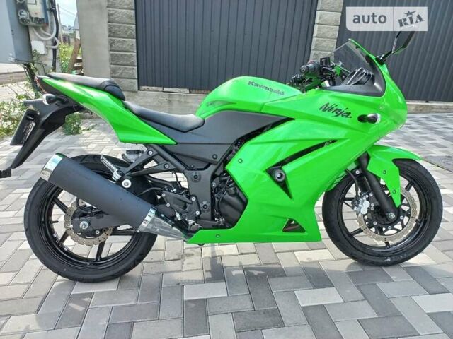 Зелений Кавасакі Ninja 250, об'ємом двигуна 0.25 л та пробігом 7 тис. км за 3500 $, фото 12 на Automoto.ua