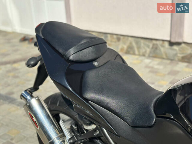 Черный Кавасаки Ninja 250R, объемом двигателя 0.25 л и пробегом 30 тыс. км за 2900 $, фото 6 на Automoto.ua