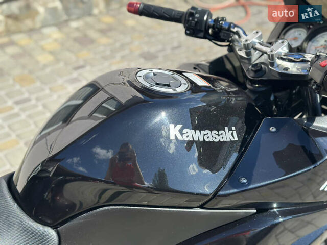 Черный Кавасаки Ninja 250R, объемом двигателя 0.25 л и пробегом 30 тыс. км за 2900 $, фото 7 на Automoto.ua
