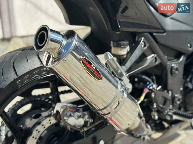 Черный Кавасаки Ninja 250R, объемом двигателя 0.25 л и пробегом 30 тыс. км за 2900 $, фото 13 на Automoto.ua
