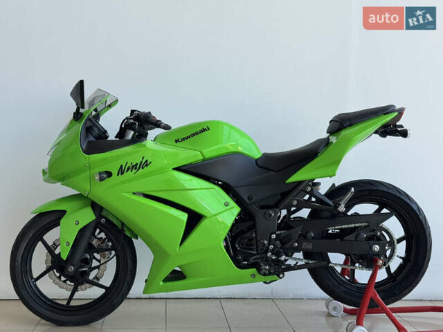 Кавасакі Ninja 250R, об'ємом двигуна 0.25 л та пробігом 17 тис. км за 3300 $, фото 1 на Automoto.ua