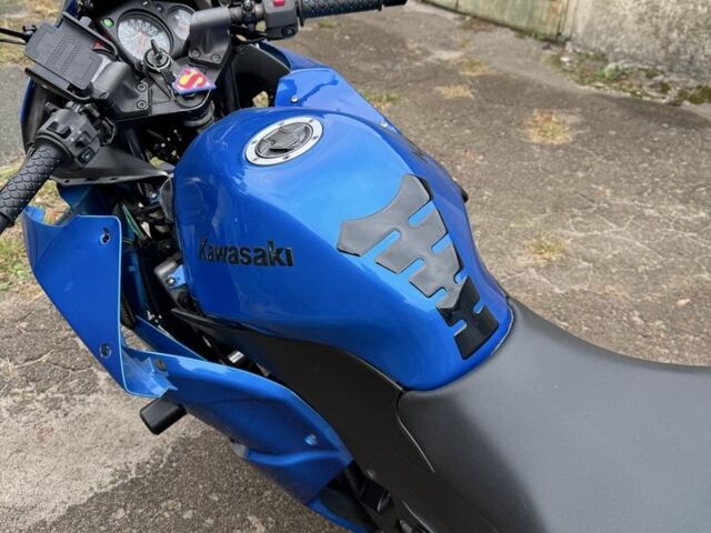 Кавасакі Ninja 250R, об'ємом двигуна 0.25 л та пробігом 0 тис. км за 1600 $, фото 3 на Automoto.ua