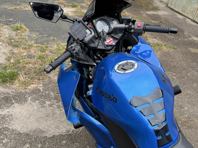 Кавасакі Ninja 250R, об'ємом двигуна 0.25 л та пробігом 0 тис. км за 1600 $, фото 4 на Automoto.ua
