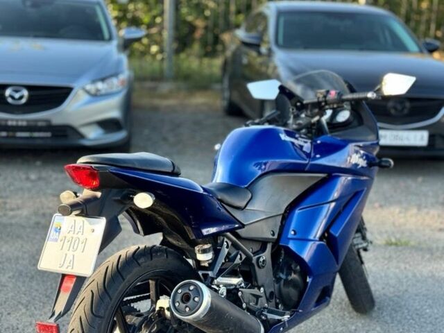 Кавасаки Ninja 250R, объемом двигателя 0.25 л и пробегом 0 тыс. км за 2150 $, фото 3 на Automoto.ua
