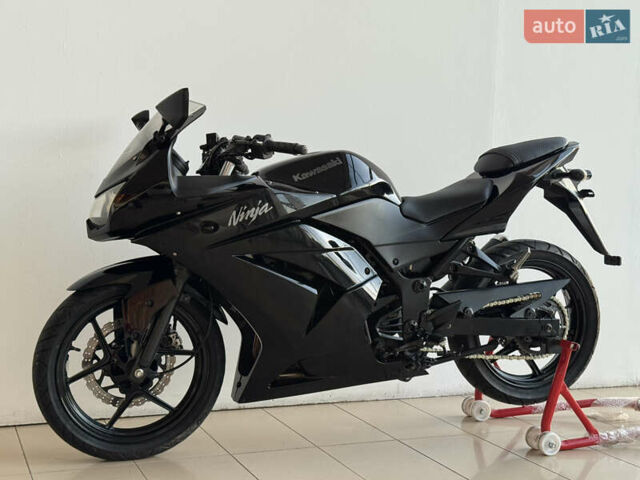 Кавасаки Ninja 250R, объемом двигателя 0.25 л и пробегом 18 тыс. км за 2900 $, фото 6 на Automoto.ua