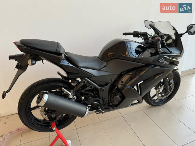 Кавасаки Ninja 250R, объемом двигателя 0.25 л и пробегом 18 тыс. км за 2900 $, фото 5 на Automoto.ua
