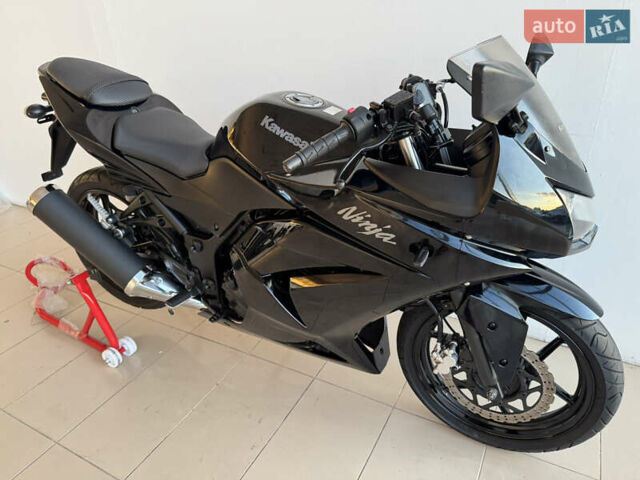 Кавасаки Ninja 250R, объемом двигателя 0.25 л и пробегом 18 тыс. км за 2900 $, фото 3 на Automoto.ua
