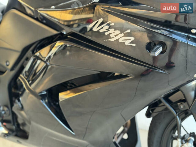 Кавасаки Ninja 250R, объемом двигателя 0.25 л и пробегом 18 тыс. км за 2900 $, фото 23 на Automoto.ua