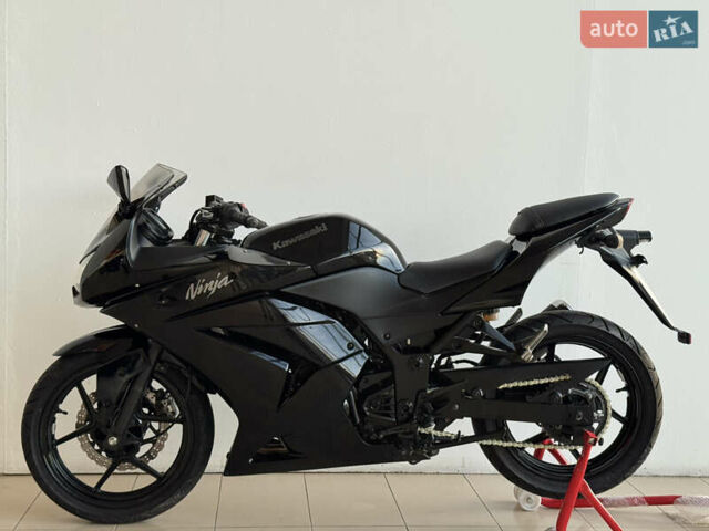 Кавасаки Ninja 250R, объемом двигателя 0.25 л и пробегом 18 тыс. км за 2900 $, фото 7 на Automoto.ua