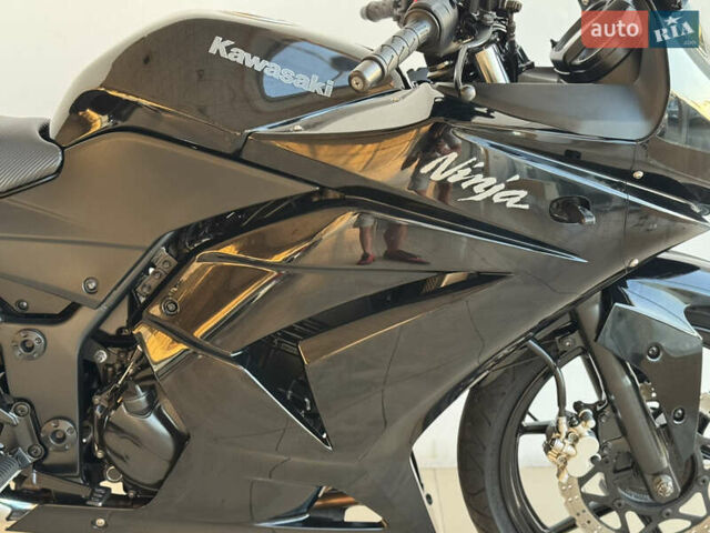 Кавасаки Ninja 250R, объемом двигателя 0.25 л и пробегом 18 тыс. км за 2900 $, фото 17 на Automoto.ua