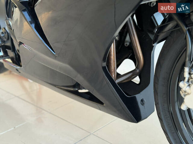 Кавасаки Ninja 250R, объемом двигателя 0.25 л и пробегом 18 тыс. км за 2900 $, фото 16 на Automoto.ua