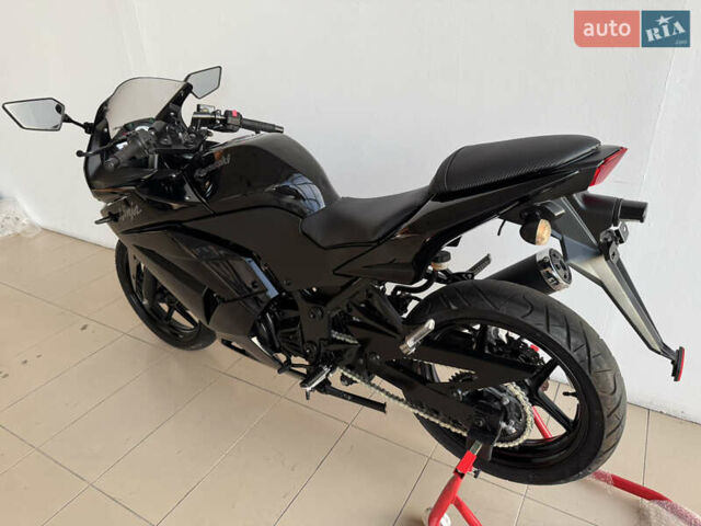 Кавасаки Ninja 250R, объемом двигателя 0.25 л и пробегом 18 тыс. км за 2900 $, фото 11 на Automoto.ua