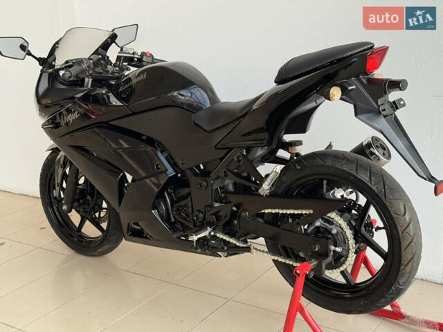 Кавасаки Ninja 250R, объемом двигателя 0.25 л и пробегом 18 тыс. км за 2900 $, фото 8 на Automoto.ua