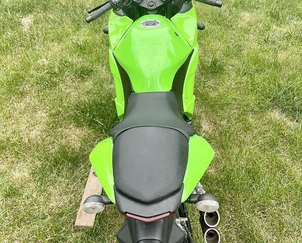 Зеленый Кавасаки Ninja 250R, объемом двигателя 0.25 л и пробегом 24 тыс. км за 5500 $, фото 6 на Automoto.ua