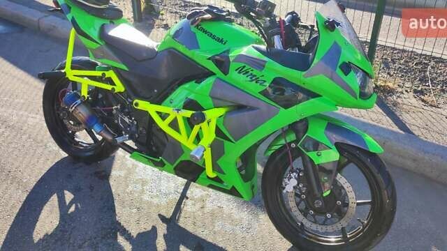 Зеленый Кавасаки Ninja 250R, объемом двигателя 0.25 л и пробегом 21 тыс. км за 3200 $, фото 1 на Automoto.ua