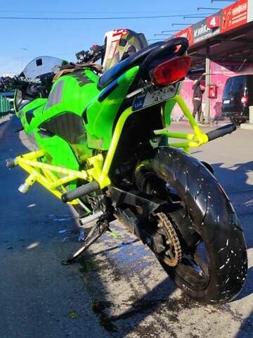 Зеленый Кавасаки Ninja 250R, объемом двигателя 0.25 л и пробегом 21 тыс. км за 3200 $, фото 2 на Automoto.ua