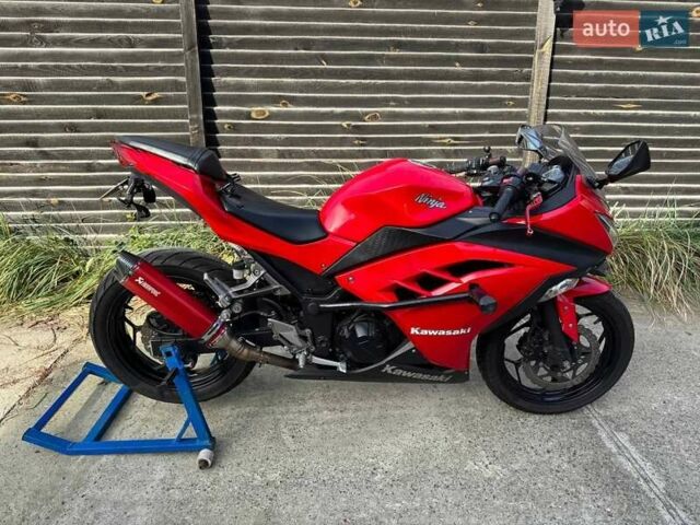 Кавасаки Ninja 300 2016 в Киеве на Automoto.ua Красный Кавасаки Ninja 300, объемом двигателя 0.3 л и пробегом 33 тыс. км за 3500 $, фото 9 на Automoto.ua
