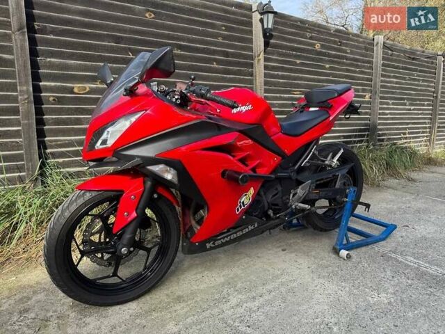 Кавасаки Ninja 300 2016 в Киеве на Automoto.ua Красный Кавасаки Ninja 300, объемом двигателя 0.3 л и пробегом 33 тыс. км за 3500 $, фото 6 на Automoto.ua