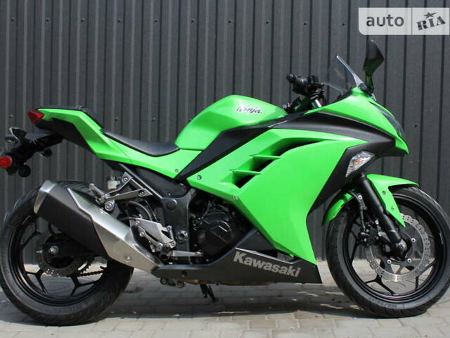 Кавасакі Ninja 300, об'ємом двигуна 0.3 л та пробігом 11 тис. км за 3800 $, фото 3 на Automoto.ua