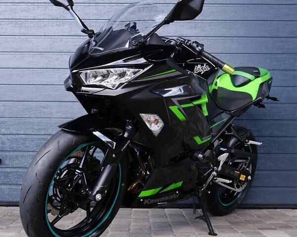 Чорний Кавасакі Ninja 400, об'ємом двигуна 0.4 л та пробігом 38 тис. км за 4900 $, фото 2 на Automoto.ua