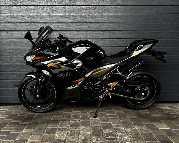 Черный Кавасаки Ninja 400, объемом двигателя 0.4 л и пробегом 15 тыс. км за 5900 $, фото 5 на Automoto.ua