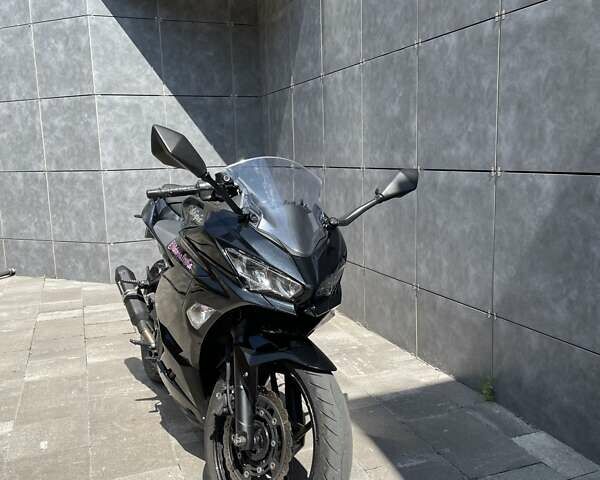 Черный Кавасаки Ninja 400, объемом двигателя 0.4 л и пробегом 24 тыс. км за 5000 $, фото 2 на Automoto.ua