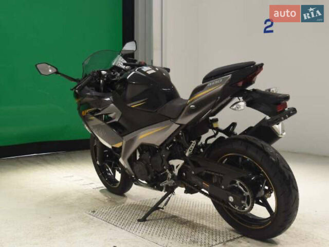 Черный Кавасаки Ninja 400, объемом двигателя 0.4 л и пробегом 10 тыс. км за 5700 $, фото 5 на Automoto.ua
